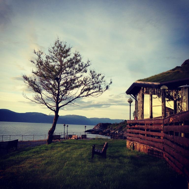 Brekkestranda Fjordhotel Brekke  Ngoại thất bức ảnh